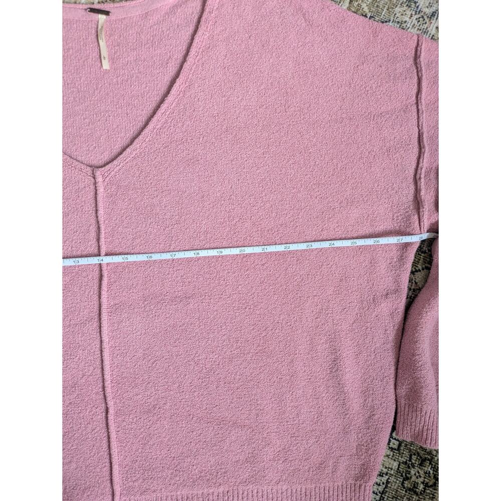 Free People Pink Oversized Knit V-Neck Sweater Cropped Slouchy Seam Size Large - Picture 3 of 5